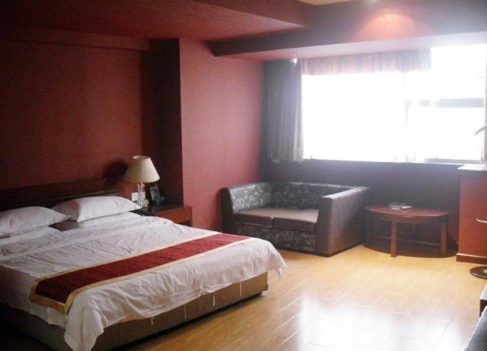 Chongqing Tianshun Hotel Exterior photo